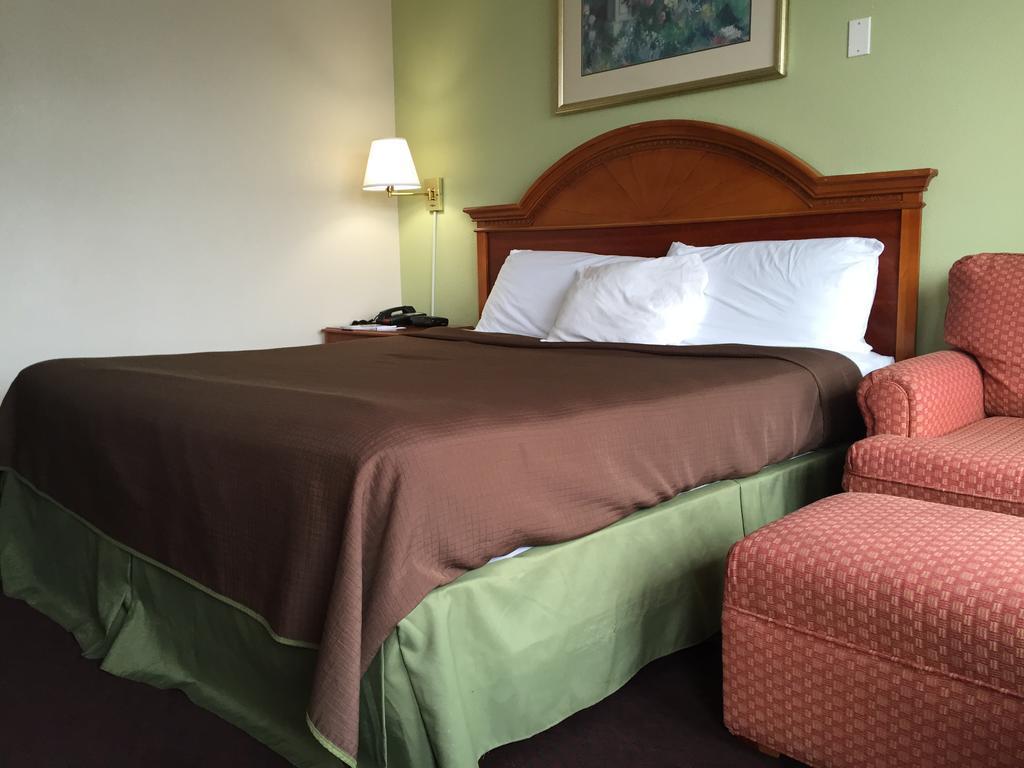 Americas Best Value Inn-Nashville/Airport South Exterior foto
