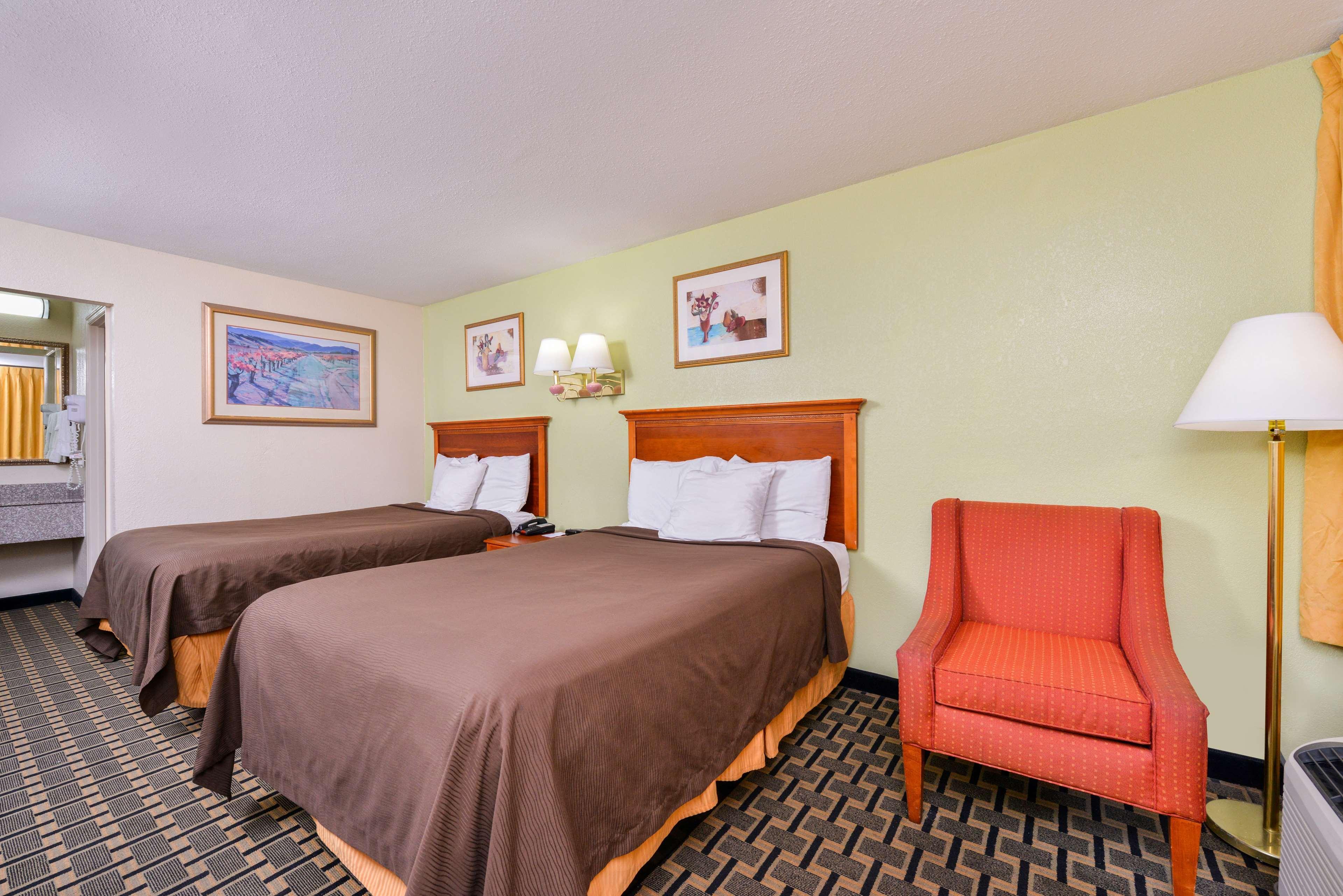 Americas Best Value Inn-Nashville/Airport South Exterior foto